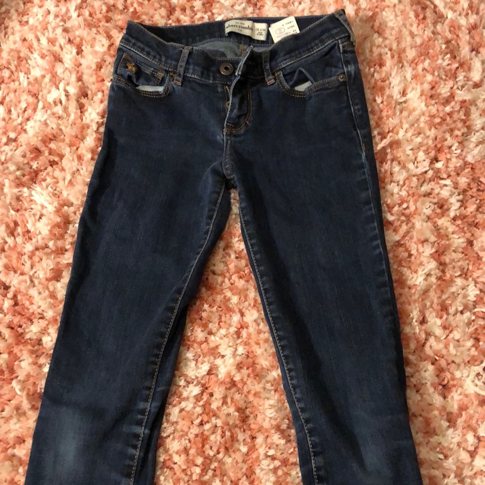 Abercrombie kids low rise dark blue jeans (size 14 slim)